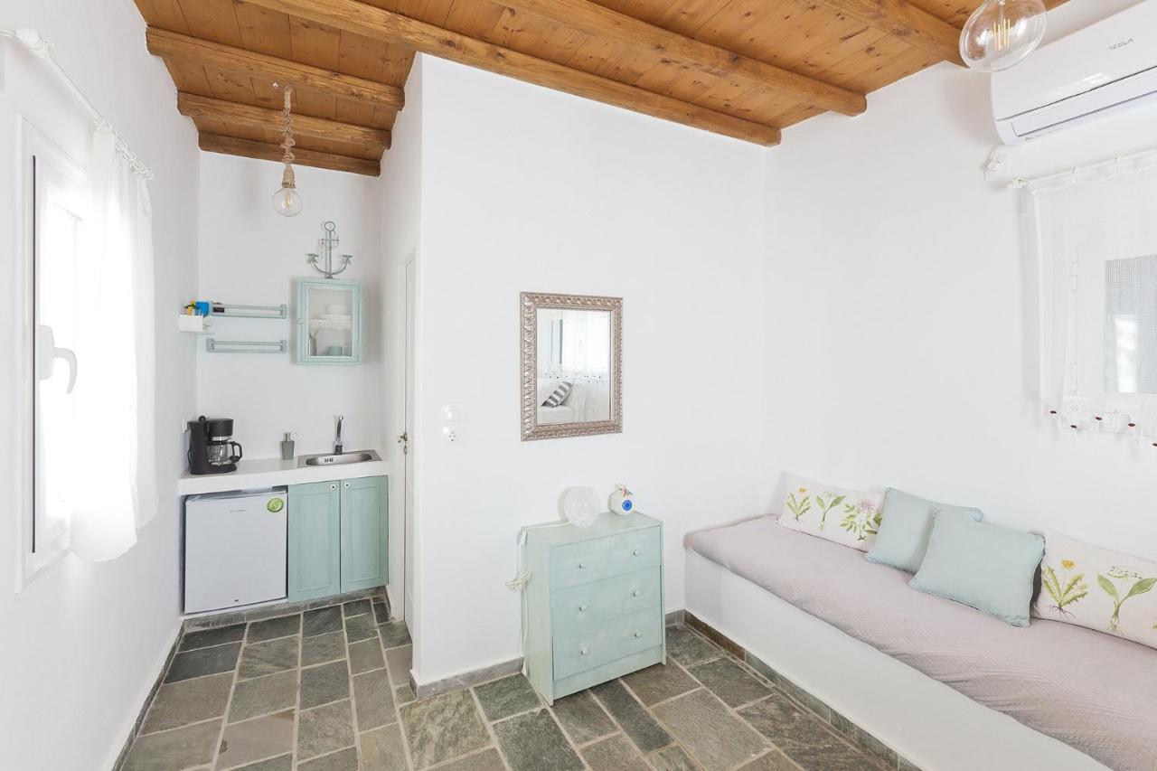 Μπλε Στουντιο 1 Villa Livadi  Екстериор снимка